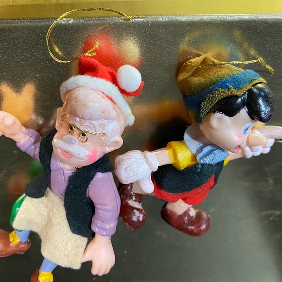 WALT DISNEY VINTAGE PINOCCHIO & GEPPETTO CHRISTMAS ORNAMENTS WITH FELT CLOTHES - Picture 10 of 11